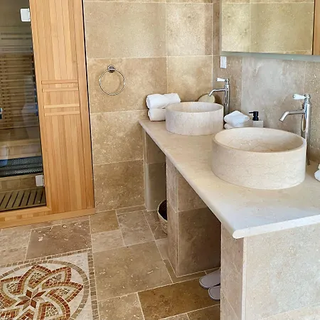 بيت للعطل La Reserve Du Chateau De Roques Puisseguin