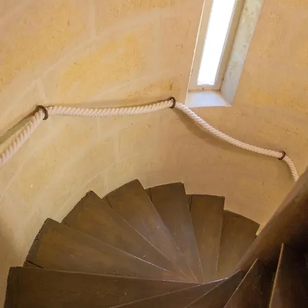 La Reserve Du Chateau De Roques Holiday home Puisseguin