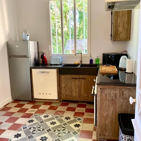 La Reserve Du Chateau De Roques Holiday home Puisseguin
