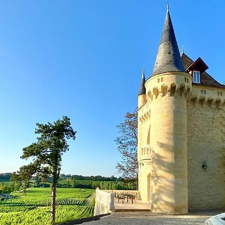 Holiday home La Reserve Du Chateau De Roques Puisseguin